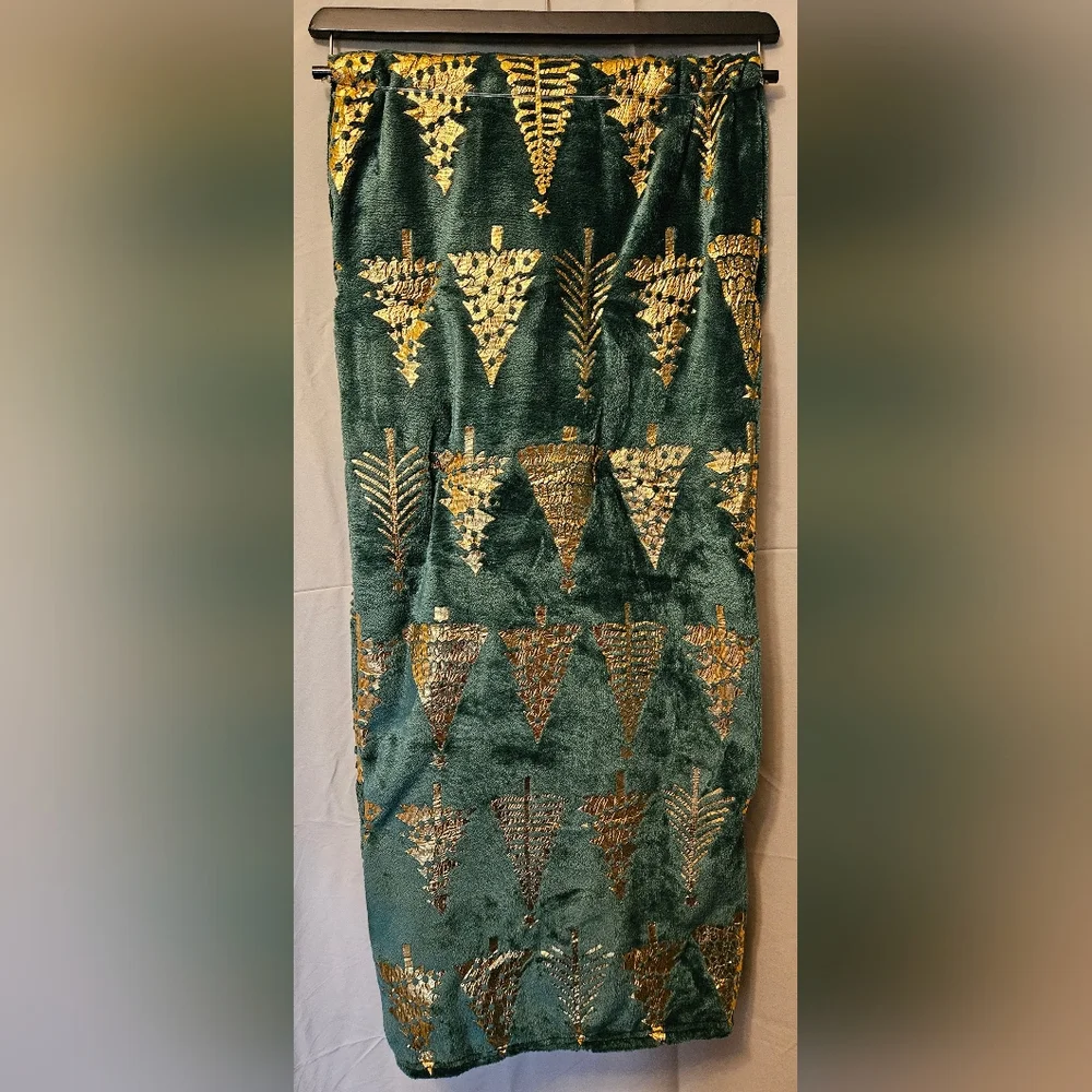 Gold Christmas Trees Fleece Throw Blanket NWT